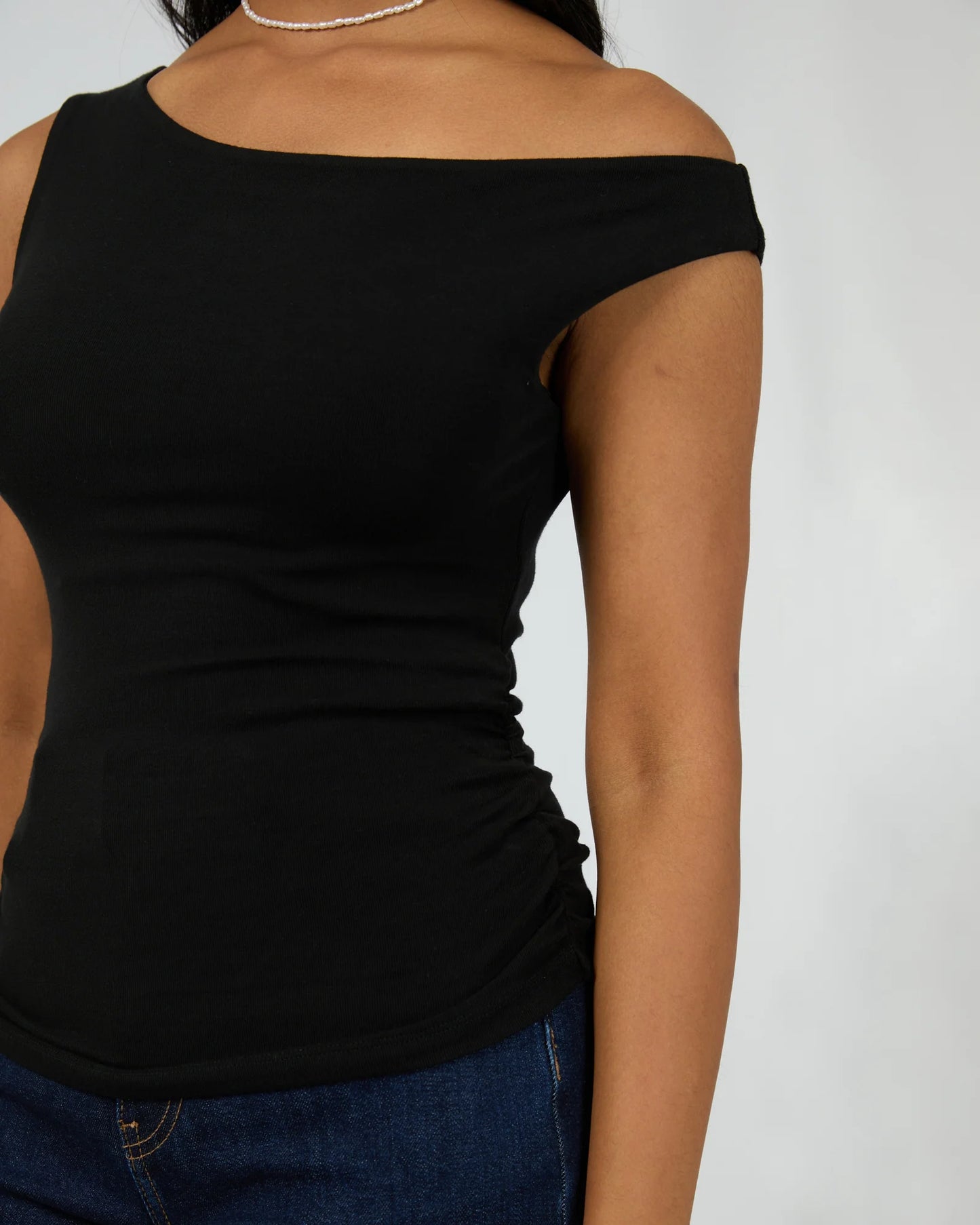 ALL ABOUT EVE KYLIE OFF THE SHOULDER BLACK