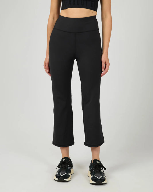 All About Eve Active Studio Crop Flare | Black