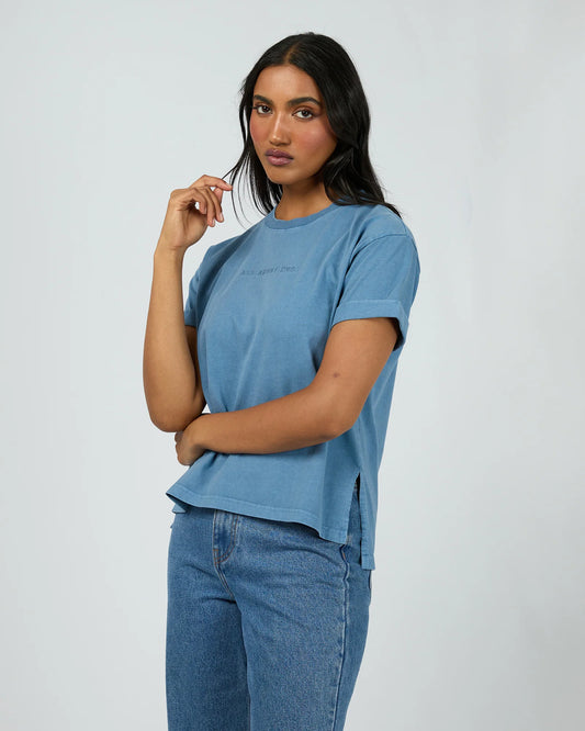 ALL ABOUT EVE AAE WASHED TEE DENIM