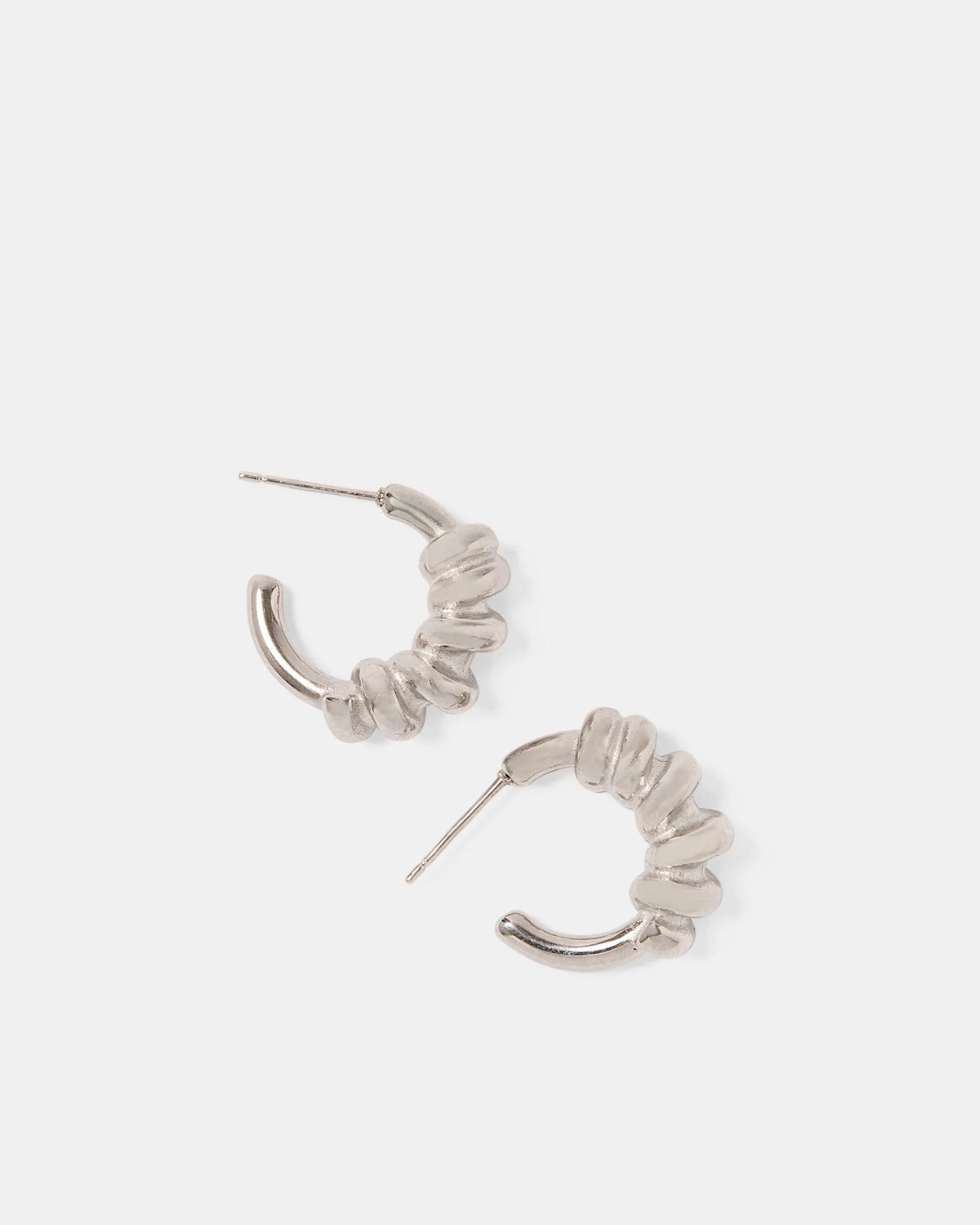 Milla Hart Mea Huggie Earring | Silver