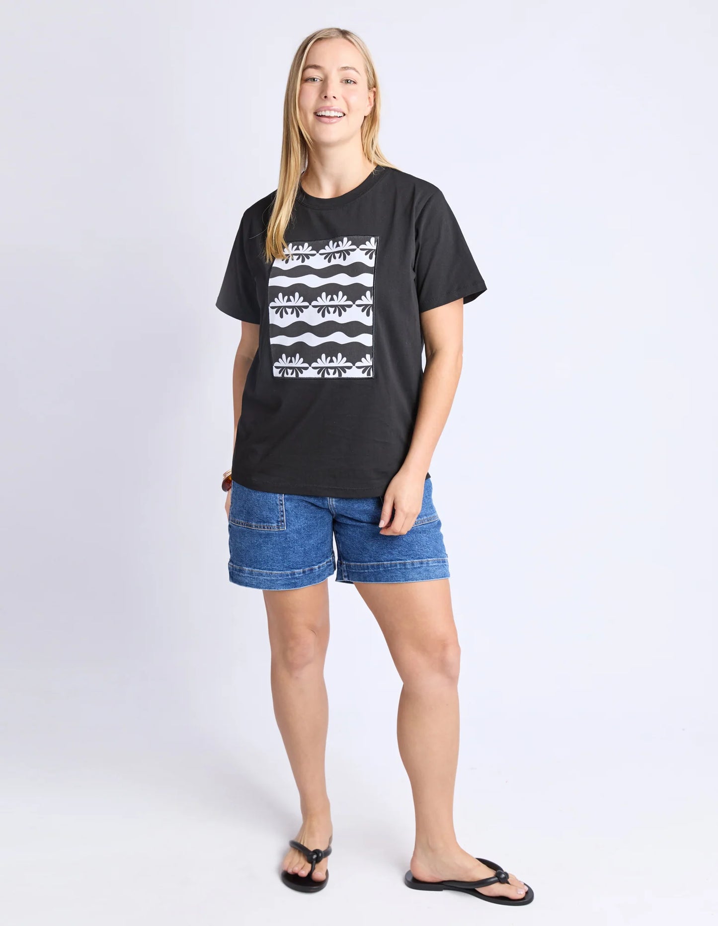 Elm Casa Tee Black