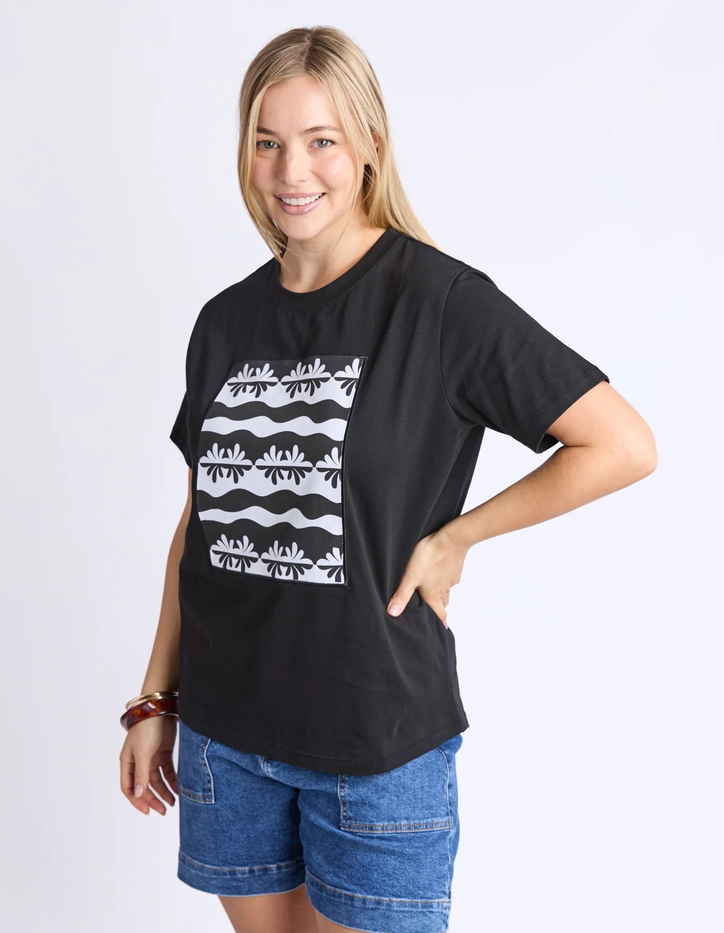 Elm Casa Tee Black