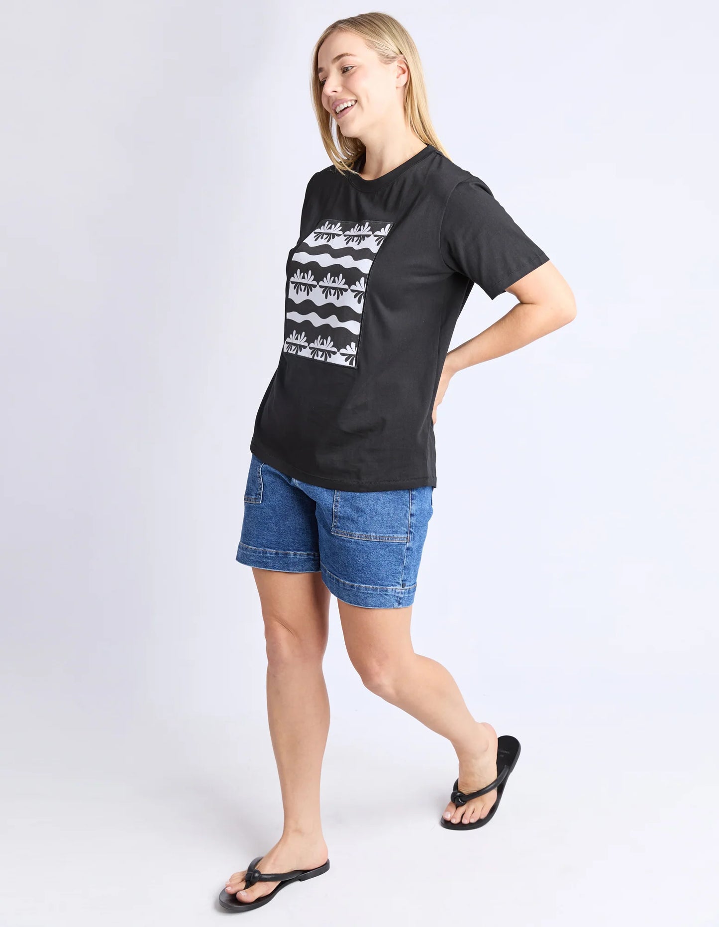 Elm Casa Tee Black