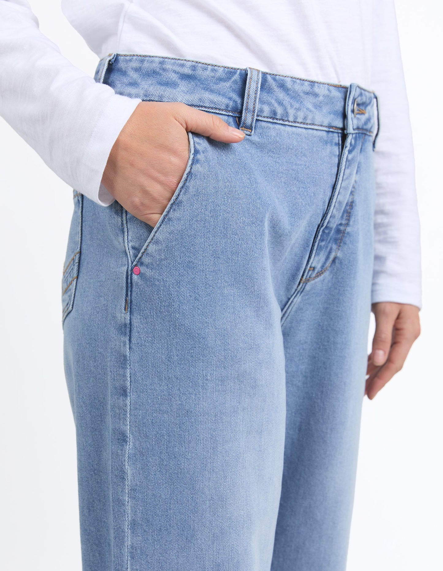 ELM IZZY WIDE LEG JEAN VINTAGE BLUE WASH