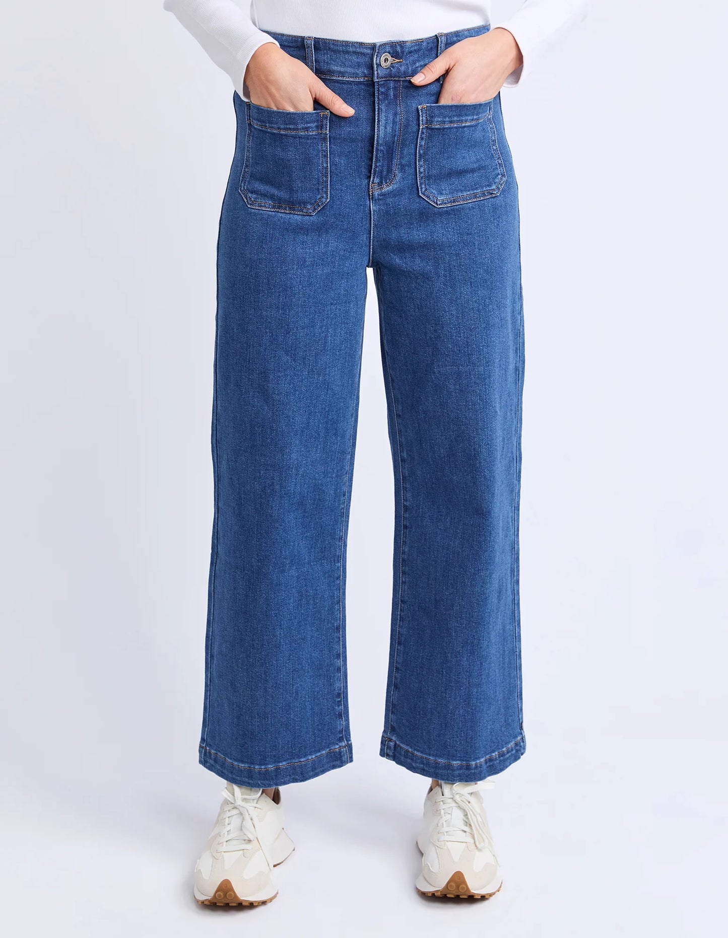 Elm Alyssa Front Pocket Jean | Mid Blue Wash
