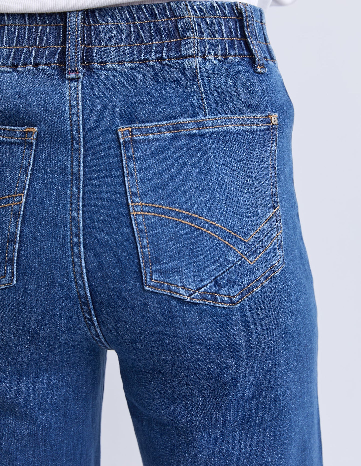 Elm Alyssa Front Pocket Jean | Mid Blue Wash