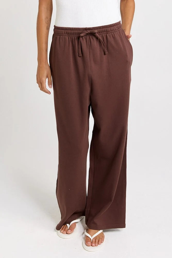 Betty Basics Nikki Relax Cotton Jogger | Chocolate Brown