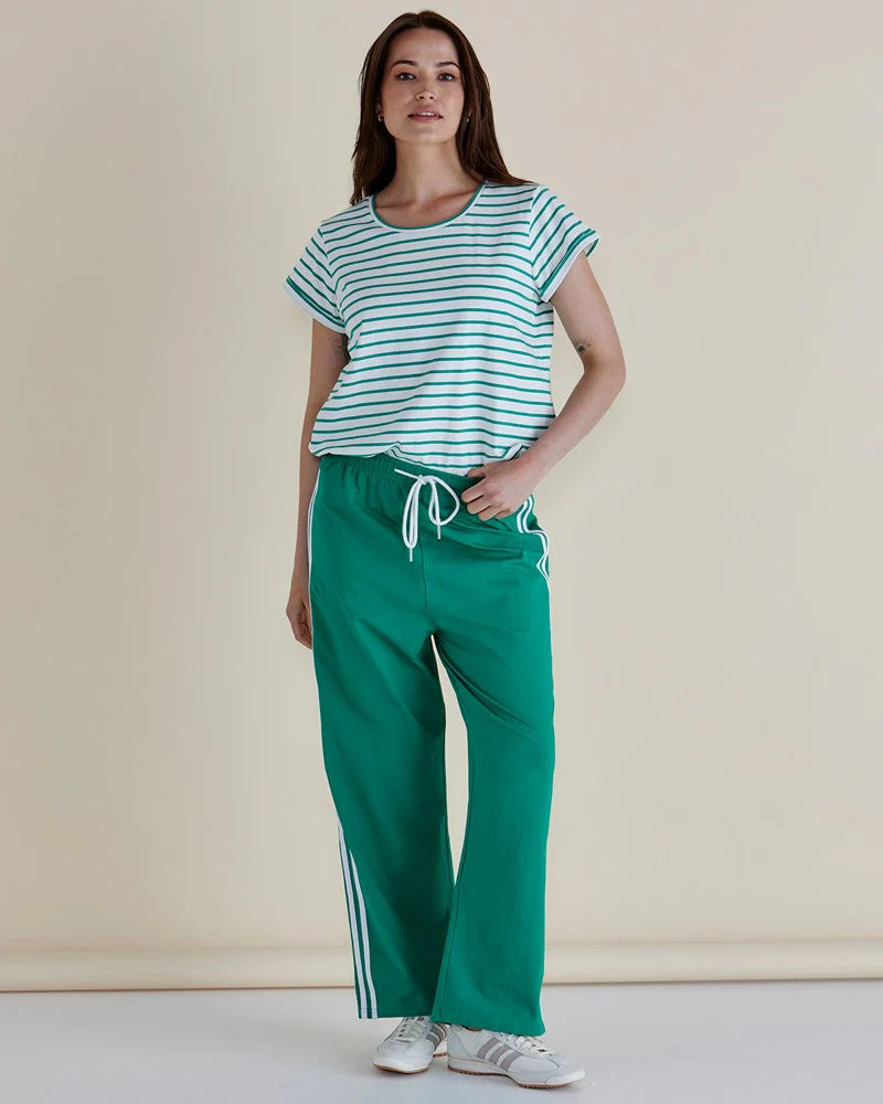 BETTY BASICS NIKKI RELAXED COTTON JOGGER GREEN