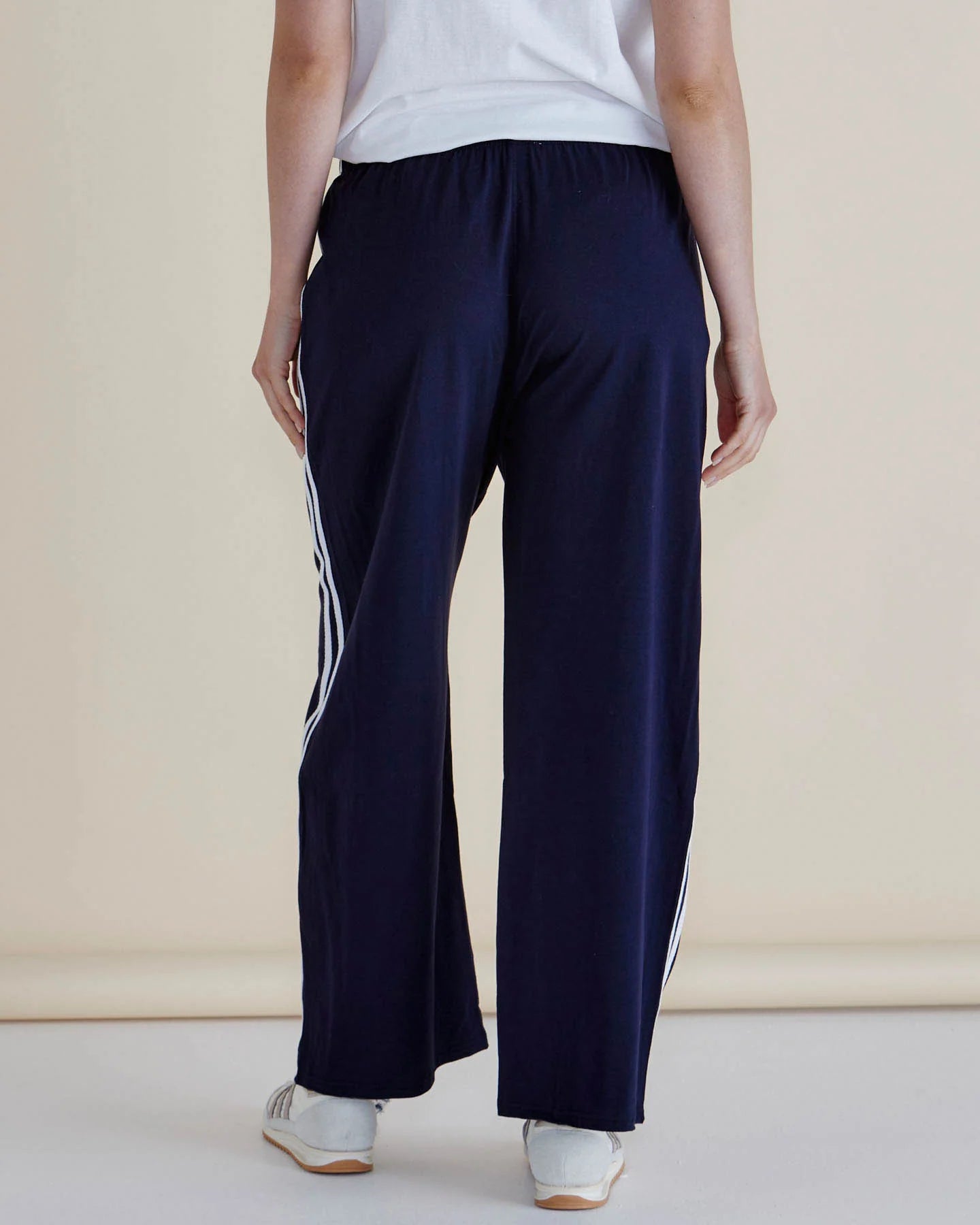 BETTY BASICS NIKKI RELAXED COTTON JOGGER NAVY