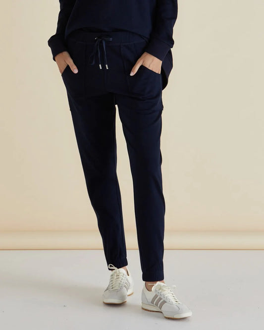BETTY BASICS NOELLE JOGGER NAVY