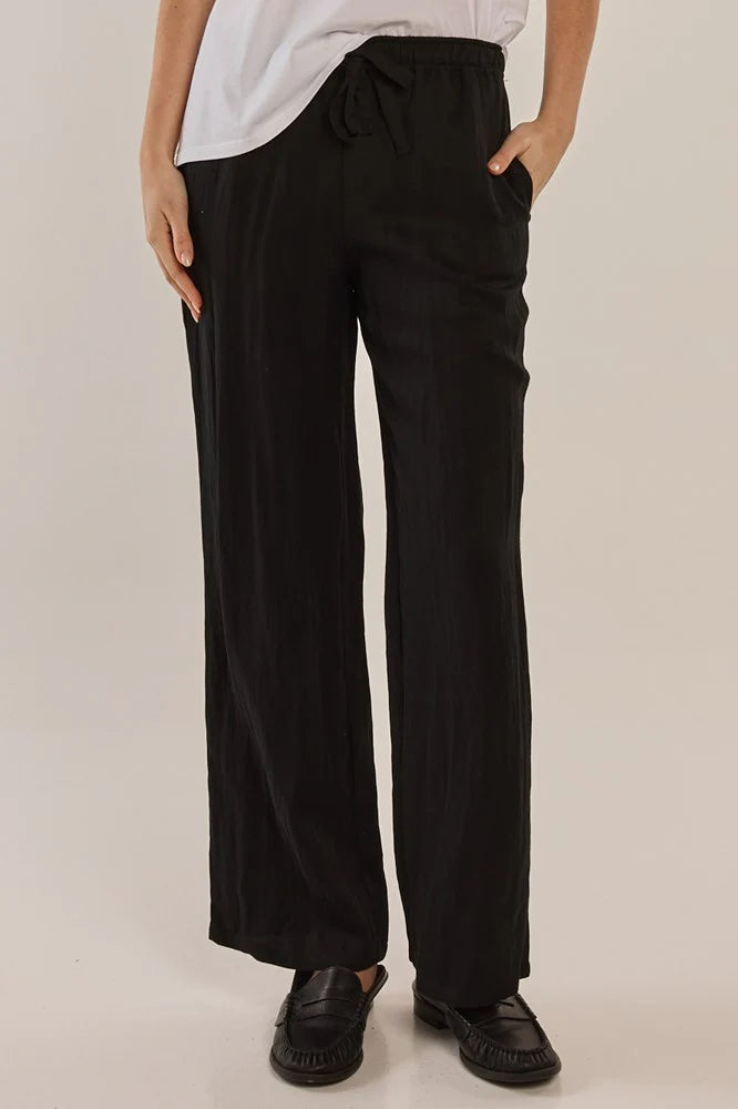 Betty Basics Sutton Relax Pant | Black