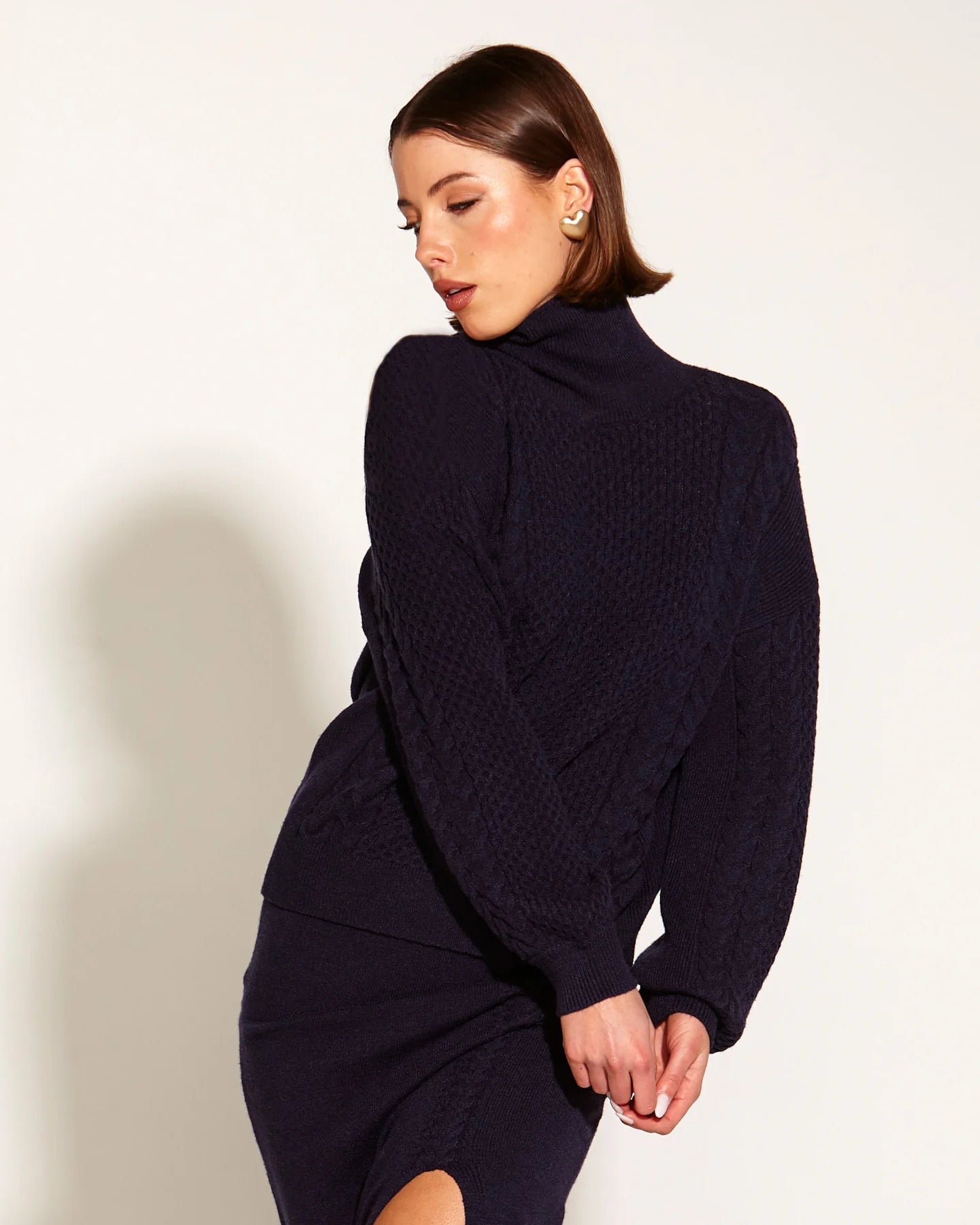 FATE+BECKER TREASURE TURTLENECK CABLE KNIT NAVY