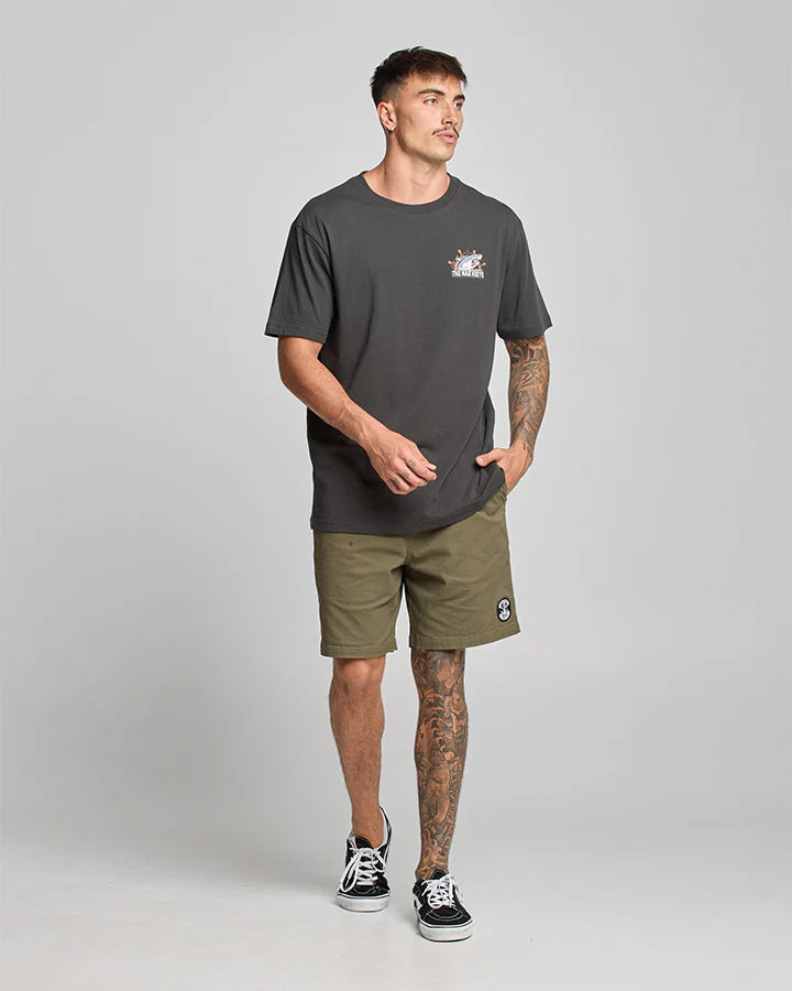 THE MAD HUEYS CATCH FISH SS TEE VINTAGE BLACK