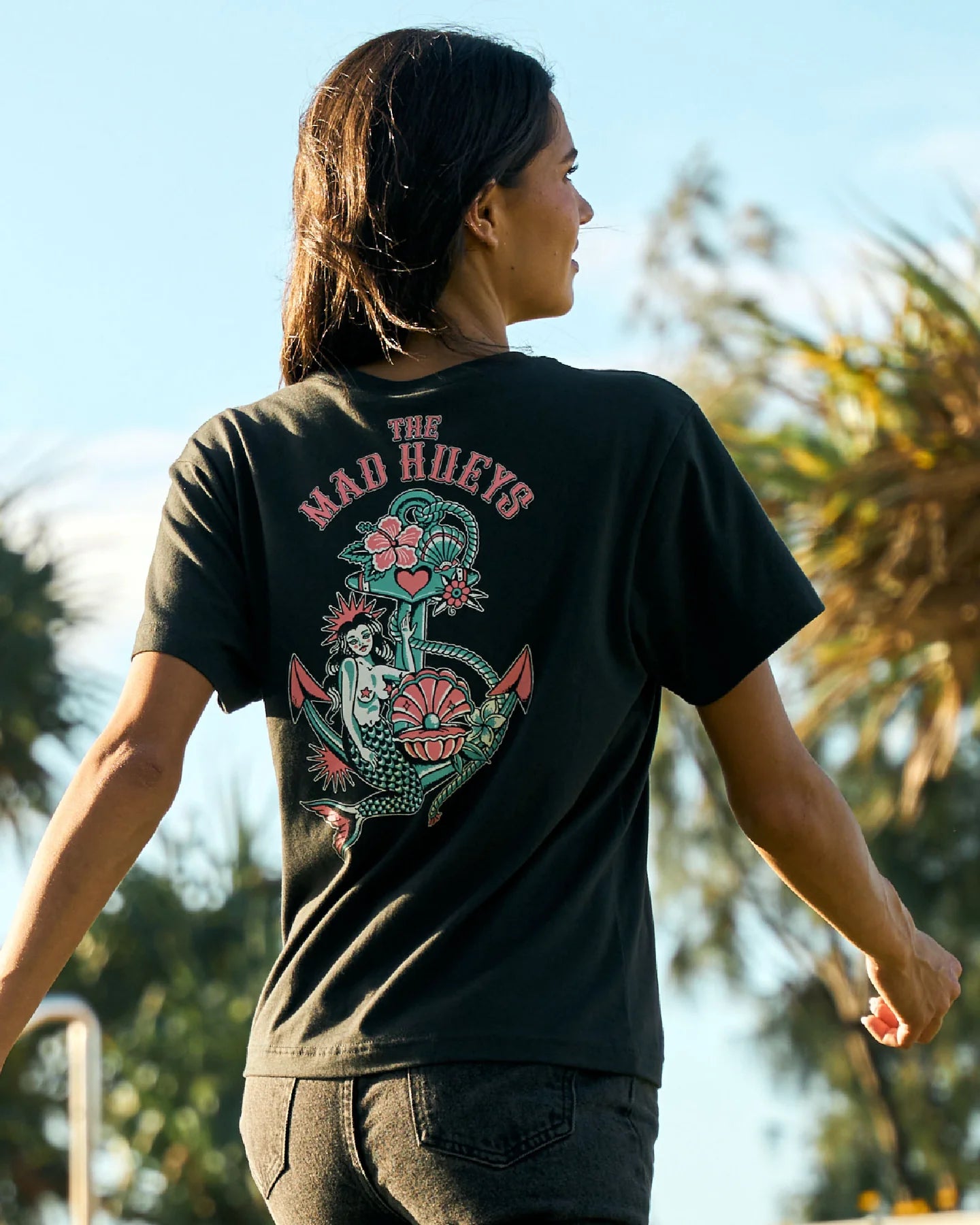 The Mad Hueys Mermaid Anchor Short Sleeve Tee | Vintage Black