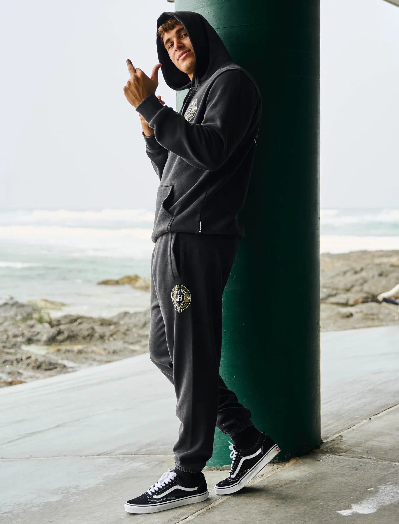 The Mad Hueys Surf Hueys Track Pant | Washed Black