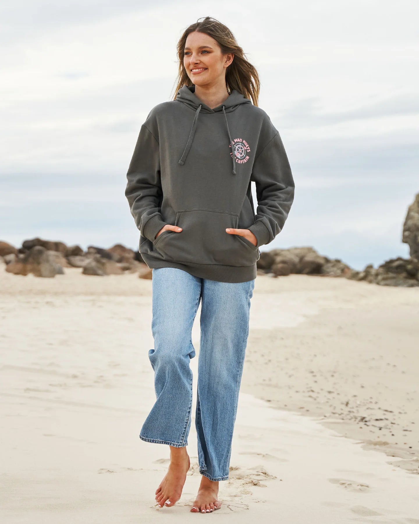 The Mad Hueys Two Faced Captain Womens Hooded Pullover | Charcoal