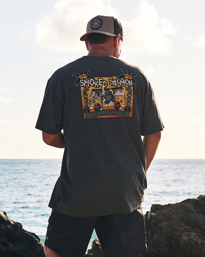 THE MAD HUEYS SMOKED SALMON OVERSIZED SS TEE CHARCOAL