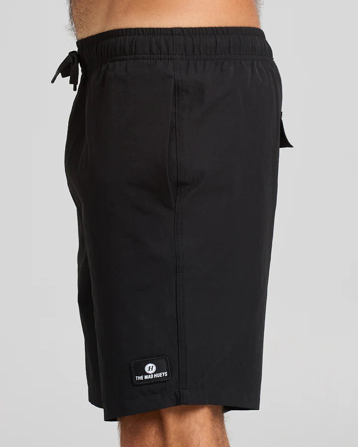 THE MAD HUEYS FREESTYLE 18" SWIM VOLLEY SHORT BLACK