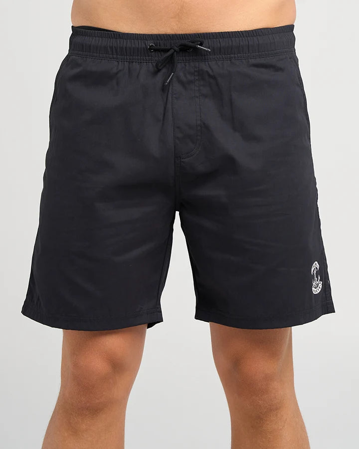 The Mad Hueys Skull Anchor 18"  Volley Short | Black
