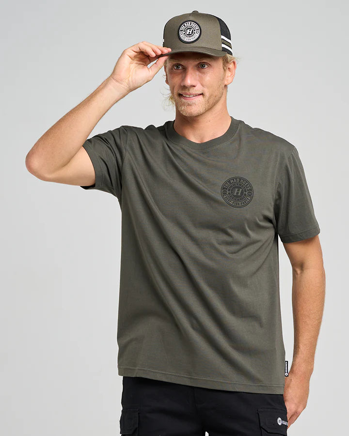 THE MAD HUEYS GOOD LIFE SS TEE CHARCOAL