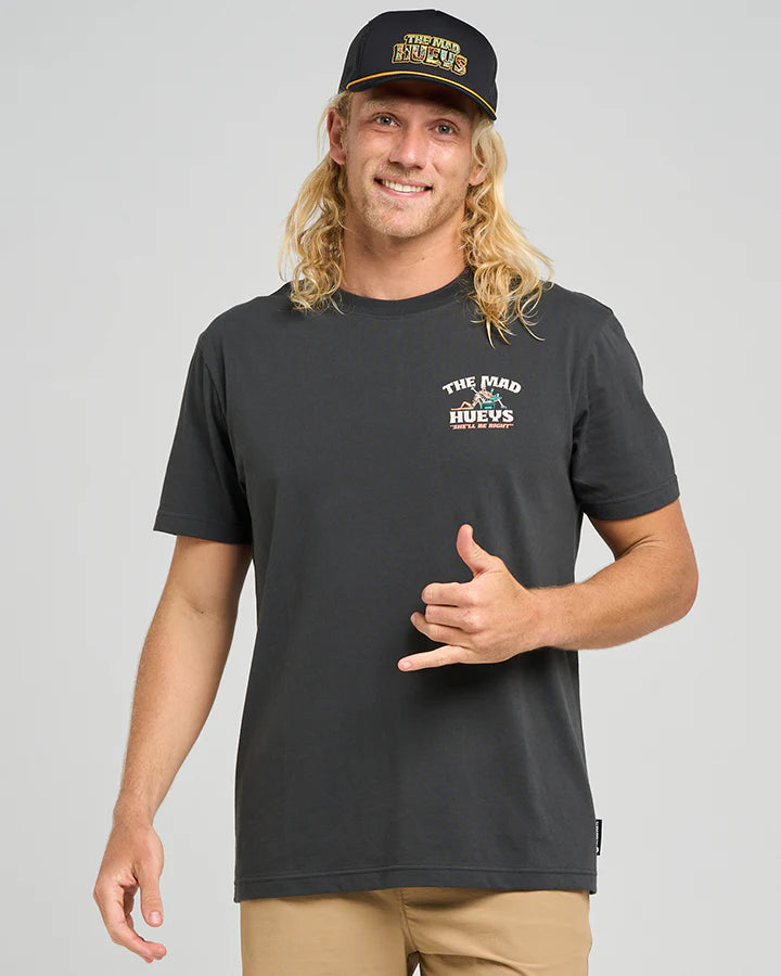 THE MAD HUEYS SHE'LL BE RIGHT SS TEE VINTAGE BLACK