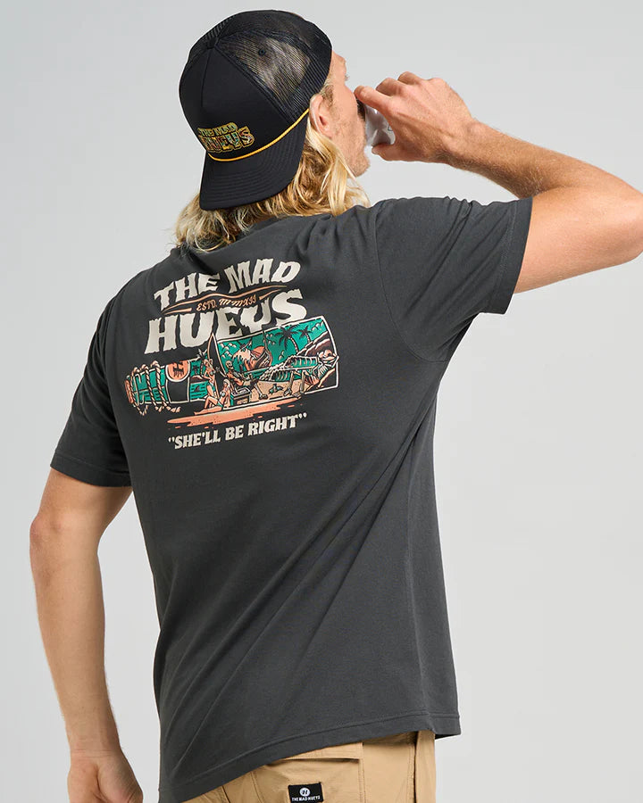 THE MAD HUEYS SHE'LL BE RIGHT SS TEE VINTAGE BLACK