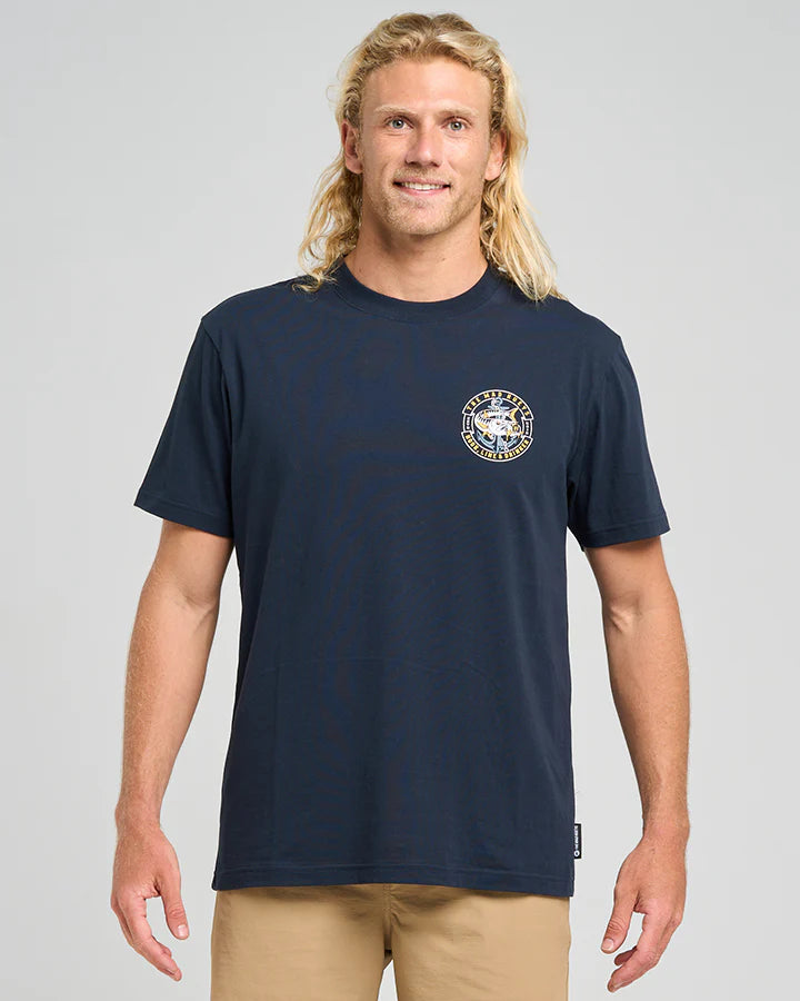 THE MAD HUEYS HOOKED CUDA SS TEE NAVY