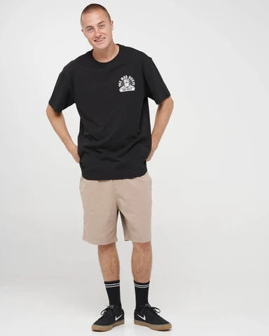 The Mad Hueys Such Is Kelly Short Sleeve Tee | Black