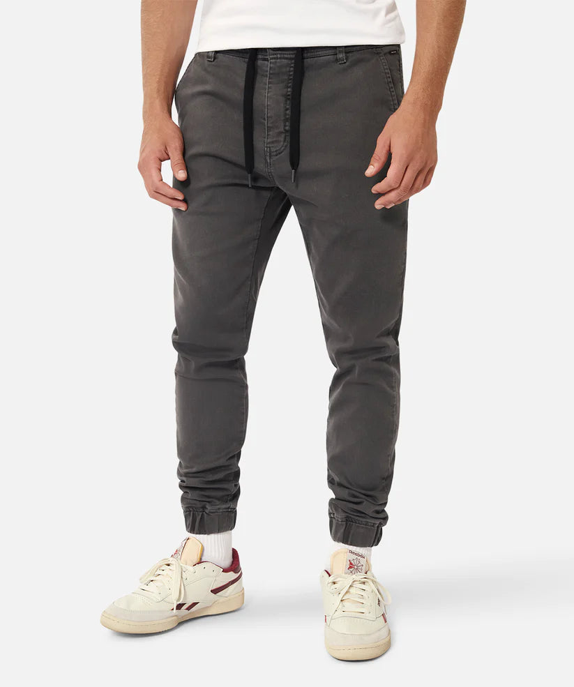 INDUSTRIE THE DRIFTER CHINO PANT ONYX