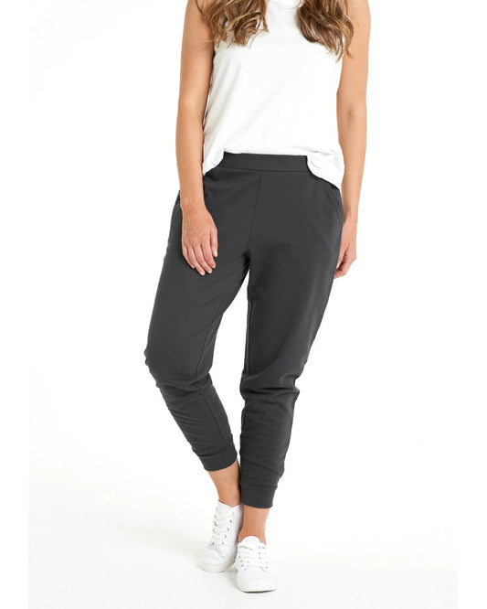 BETTY BASICS LINDSAY JOGGER GUNMETAL