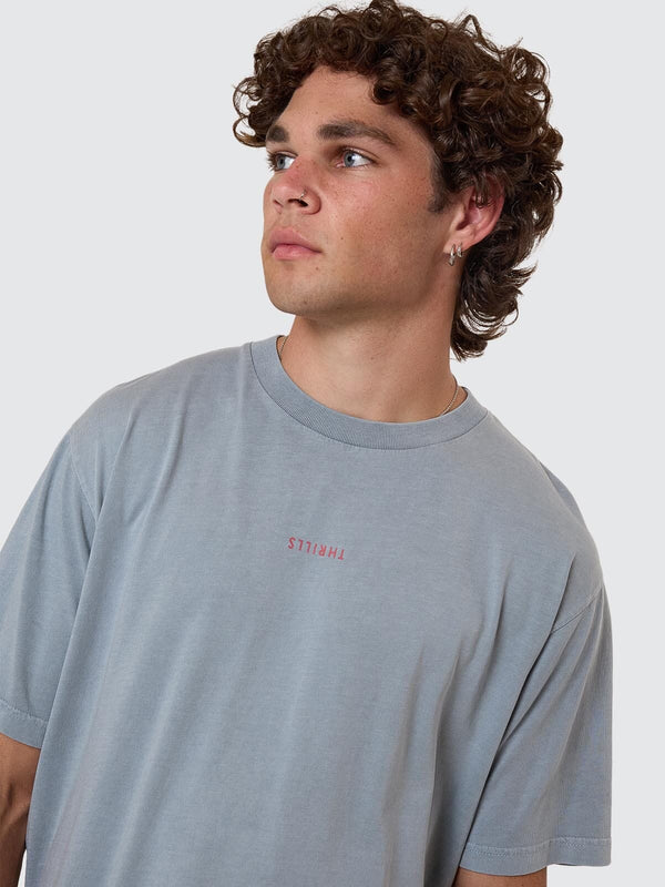 THRILLS MINIMAL THRILLS MERCH FIT TEE SMOG