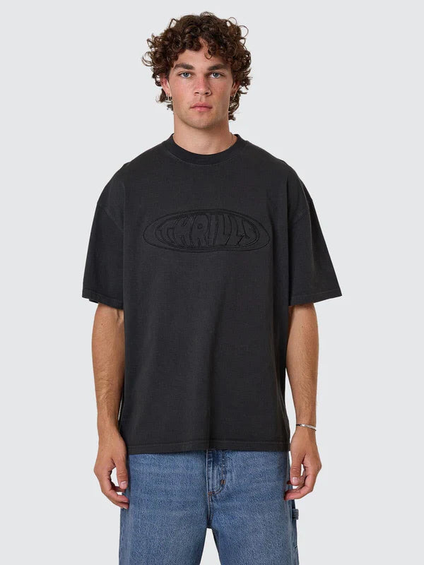 THRILLS SHADOWLESS EMBRO OVERSIZE BOX FIT TEE PIRATE BLACK
