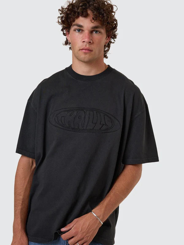 THRILLS SHADOWLESS EMBRO OVERSIZE BOX FIT TEE PIRATE BLACK