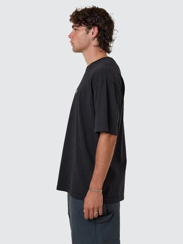 THRILLS PENNANT EMBRO OVERSIZE FIT TEE TWILIGHT BLACK