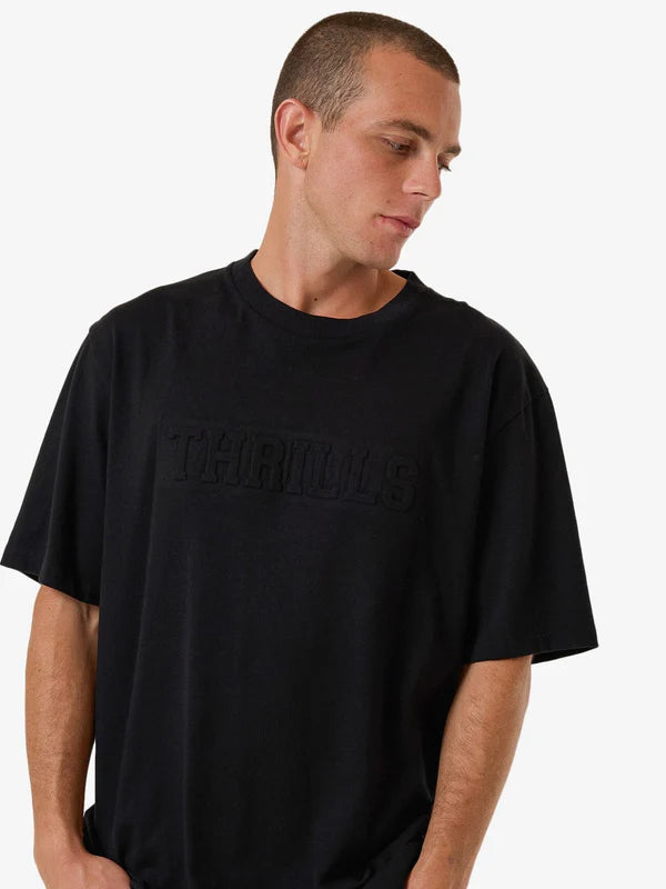 THRILLS ROOSEVELT EMBOSS OVERSIZE FIT TEE BLACK