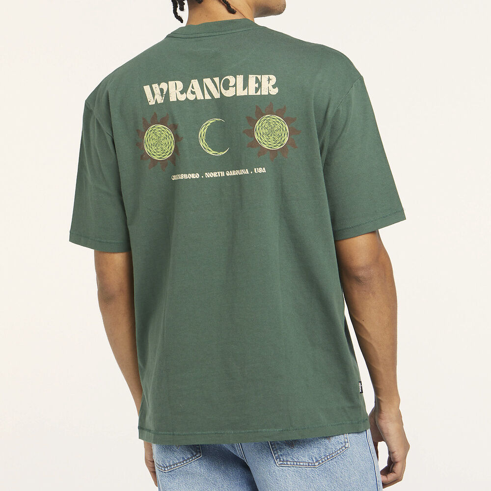 WRANGLER DUSK TO DAWN BAGGY TEE DARK FOREST