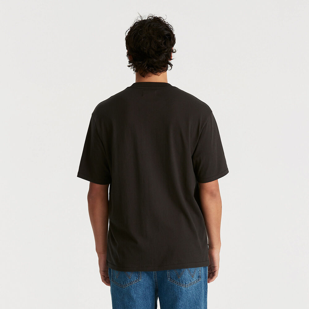 WRANGLER EXPAND YOUR MIND SLACKER TEE WORN BLACK