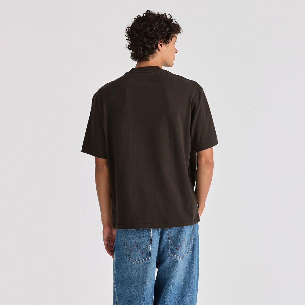 WRANGLER DISCOVER SLACKER TEE WORN BLACK