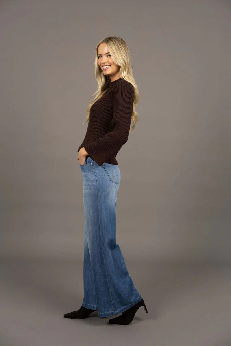 Humidity Anchor Sweater | Chocolate