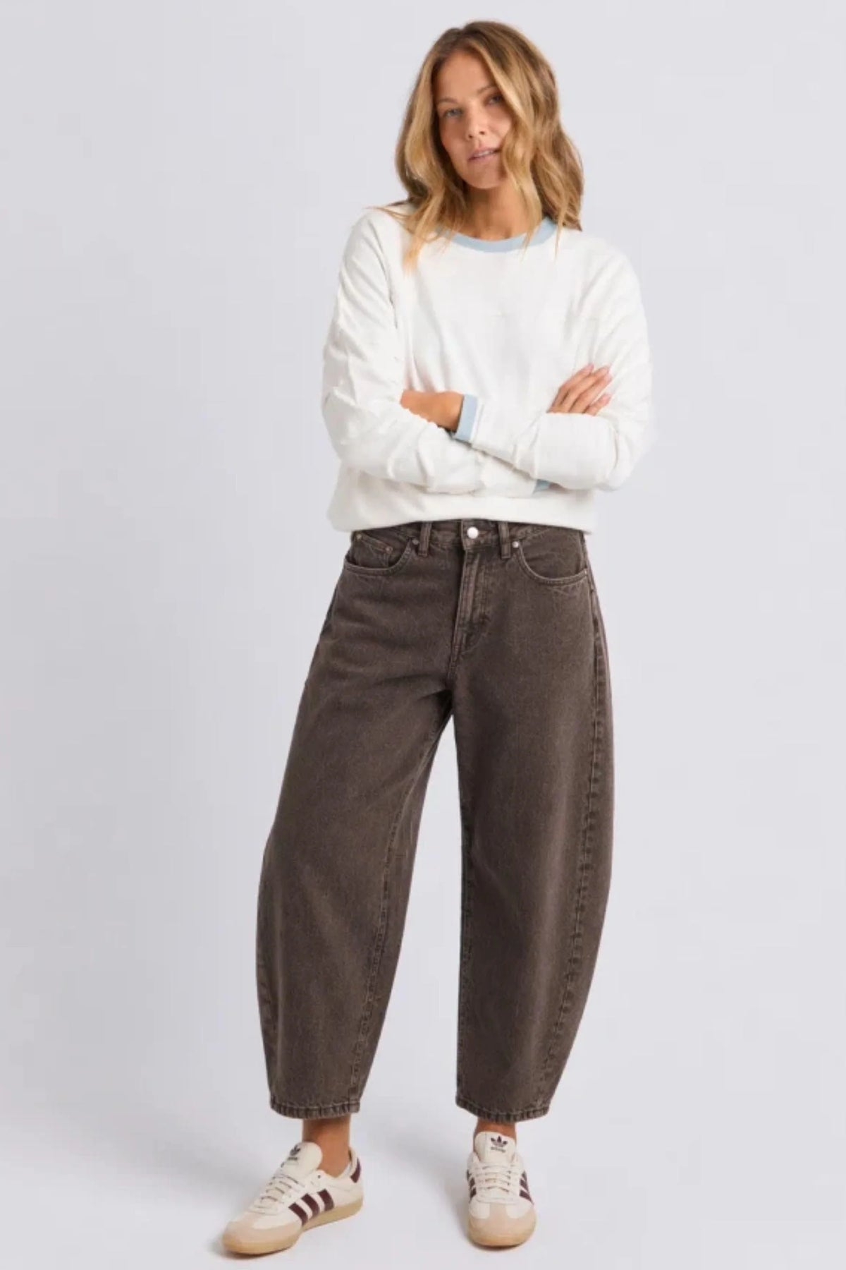 Foxwood Atticus Barrel Jean | Chocolate