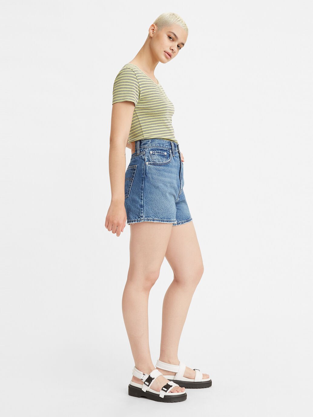 LEVIS HIGH LOOSE SHORTS LINK IN BIO
