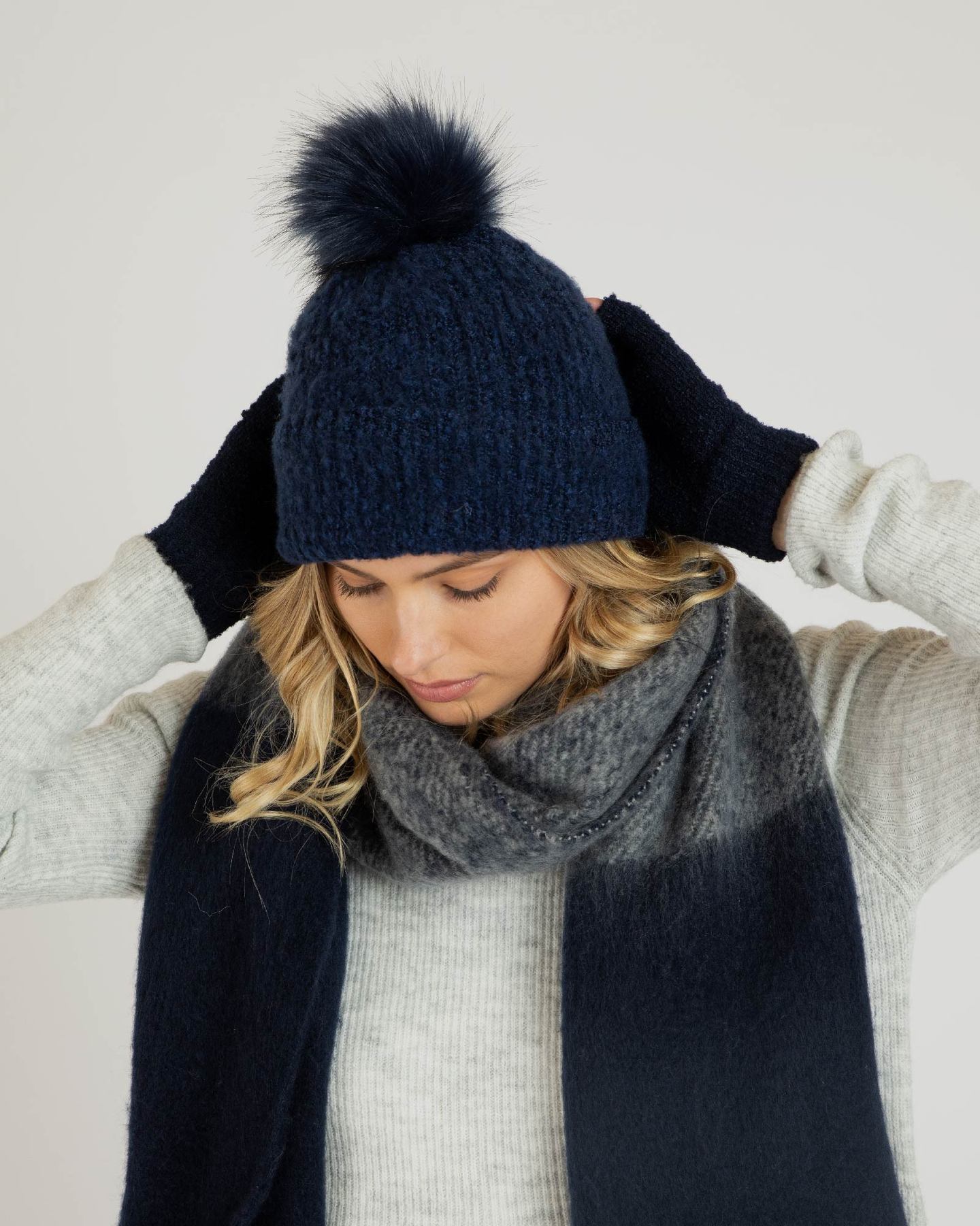BETTY BASICS APOLLO BEANIE INK