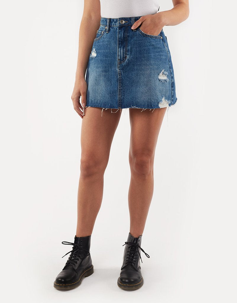 SILENT THEORY LEADING DENIM SKIRT DARK BLUE