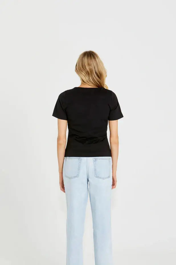 SASS CLAIRE V-NECK TEE BLACK