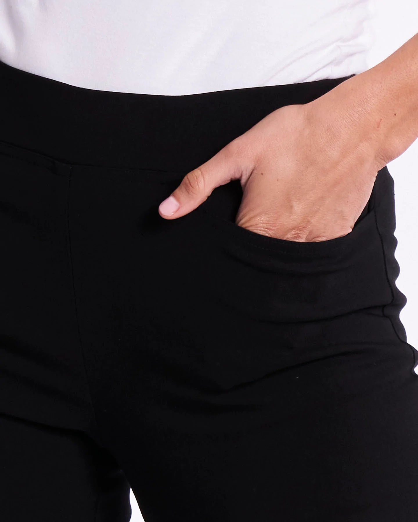 BETTY BASICS CROP BENGALINE PANT BLACK
